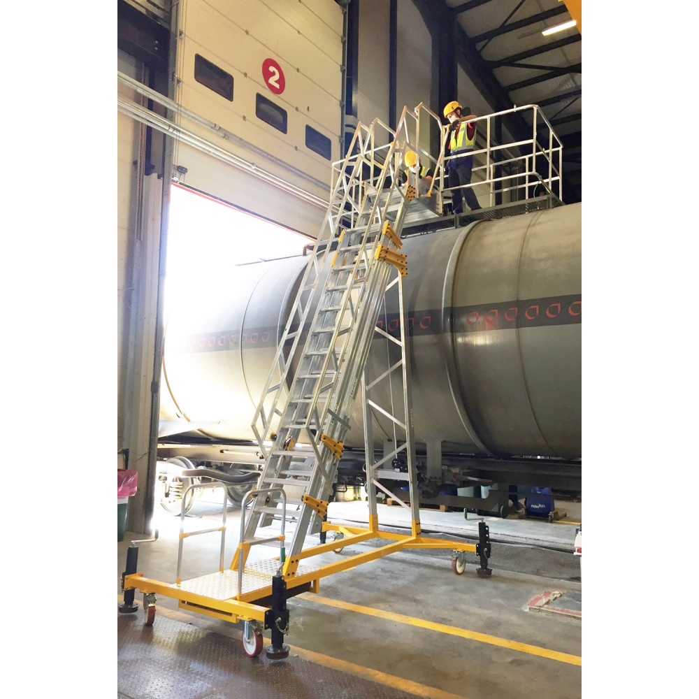 Scala Telescopica per autobotti 2